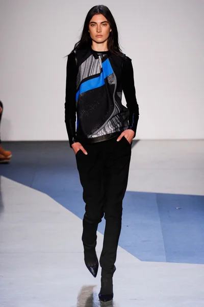 Look 16
